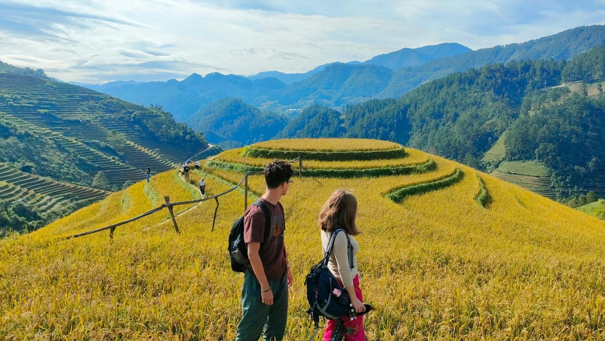 Indigenous Homestay- Trek- Food- Bus Mu Cang Chai 外观 照片