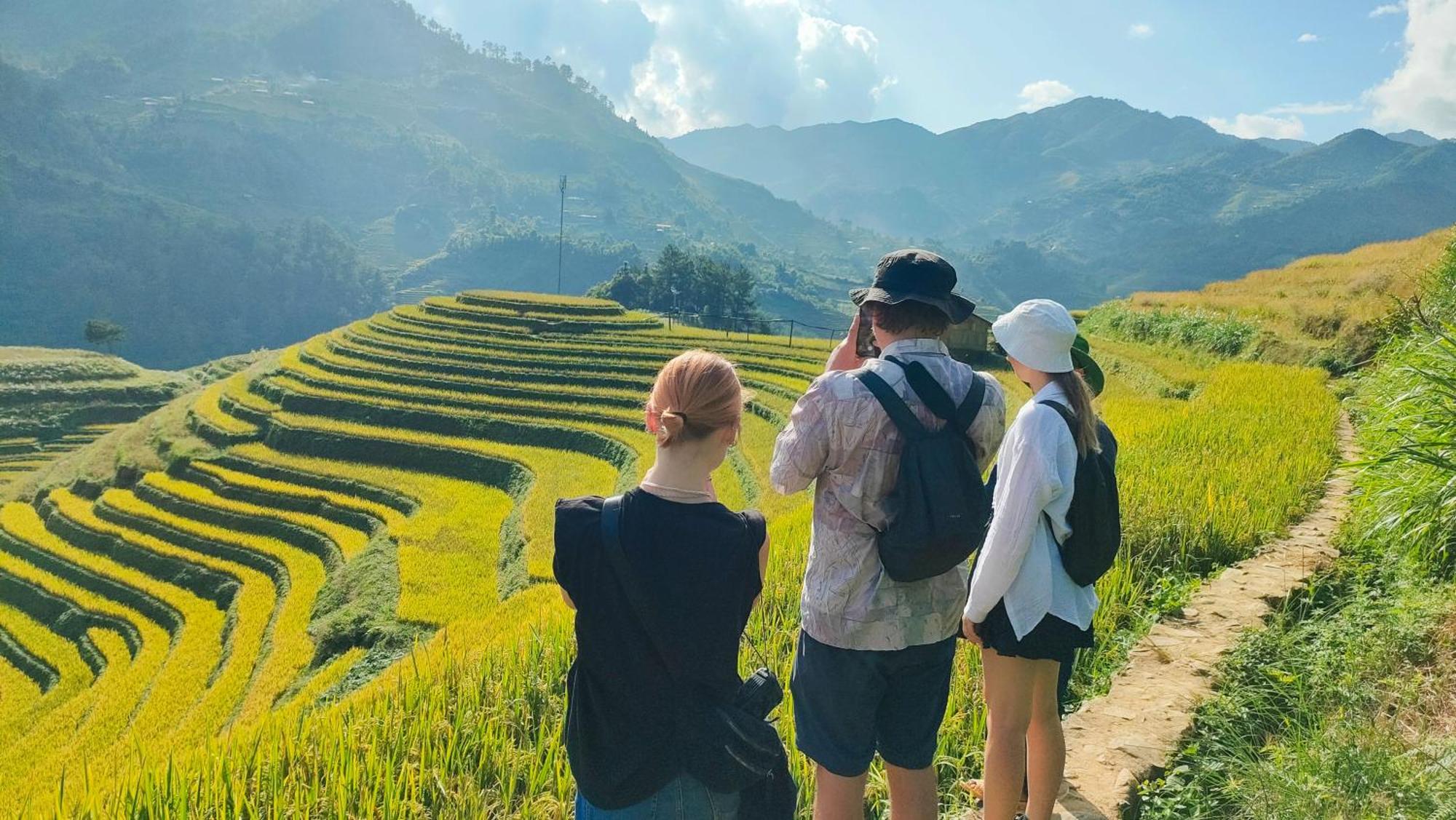Indigenous Homestay- Trek- Food- Bus Mu Cang Chai 外观 照片